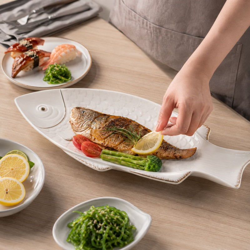 Elegant Fish-Shaped Serving Platter - White