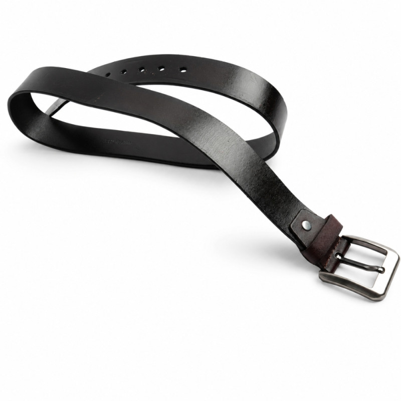 Elegant Black Leather Belt with Buckle