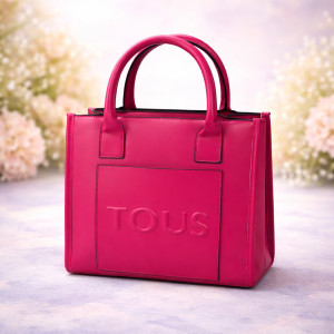 TOUS Urban Chic Ladies' Handbag – Vibrant Magenta (28cm) TOUS Urban Chic Ladies' Handbag – Vibrant Magenta (28cm)