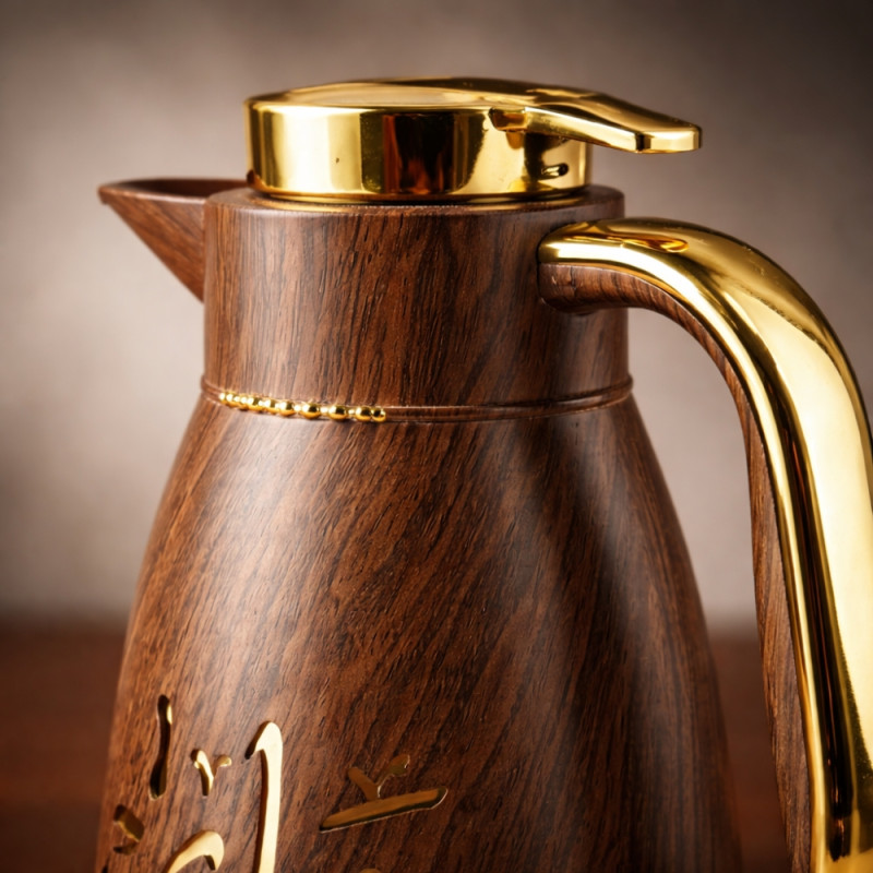 Select Shine Vacuum Flask Designed for Temperature Retention &amp; On-the-Go – Brown (H-26, W-14 CM)